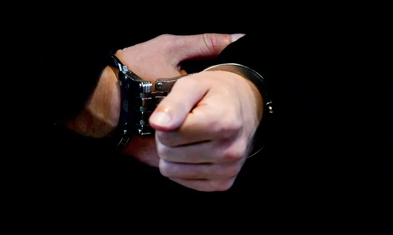 Задържаха за 72 часа британец, убил 49-годишна българка в Бургаско - Tribune.bg