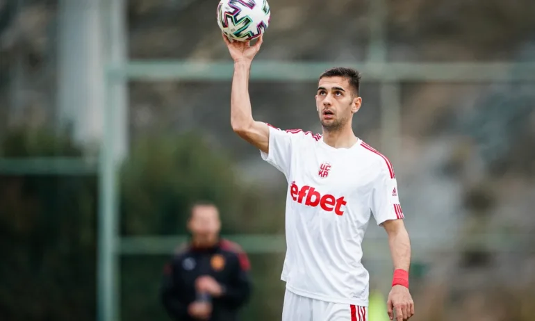 Ивайло Чочев преподписа с ЦСКА 1948 - Tribune.bg