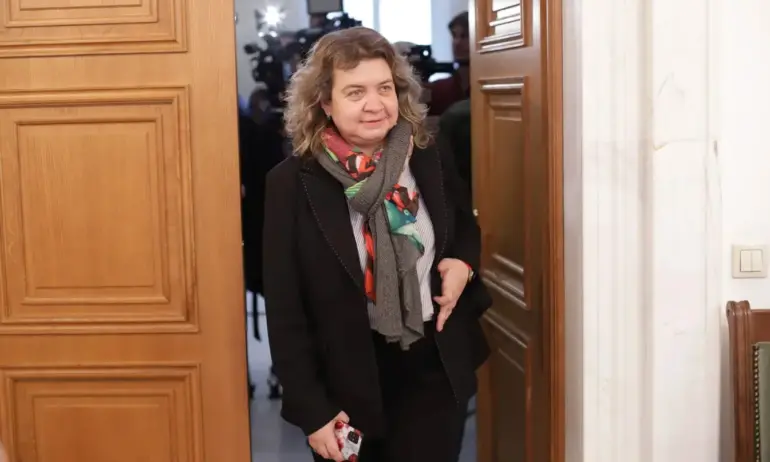 БСП издига доц. Наталия Киселова за председател на НС - Tribune.bg