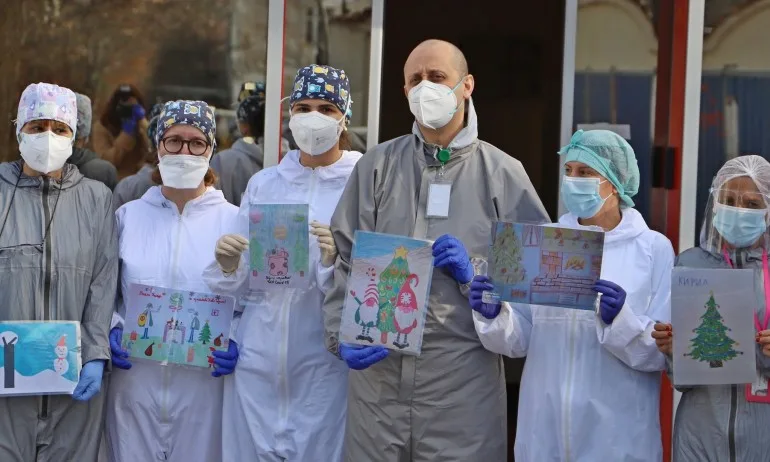 Медиците от ВМА: Героите са преминалите през COVID, ние само им помагаме - Tribune.bg