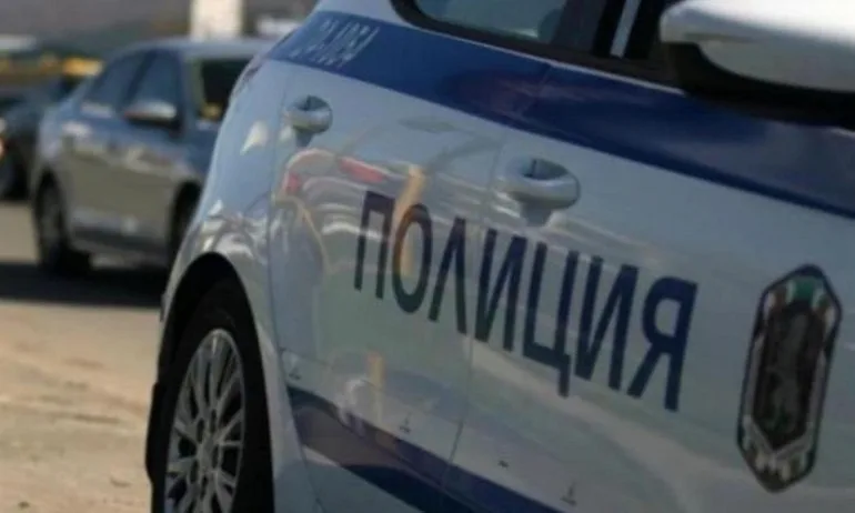Полицейска акция в ромската махала в Бургас, има задържани - Tribune.bg