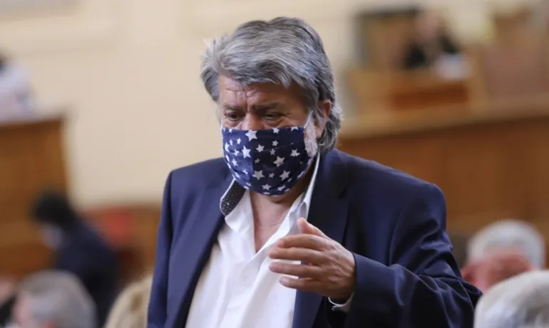 Вежди Рашидов: Или сме късогледи, или сме просто проклети. Навсякъде икономиката е блокирана - Tribune.bg