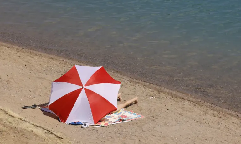 Код червено за вторник: До 42 градуса на сянка се очакват в Плевен, Велико Търново и Русе - Tribune.bg