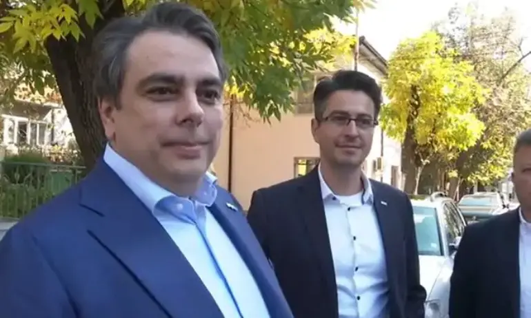 ЦИК отсече: Асен Василев няма как да гласува, няма адрес в страната - Tribune.bg