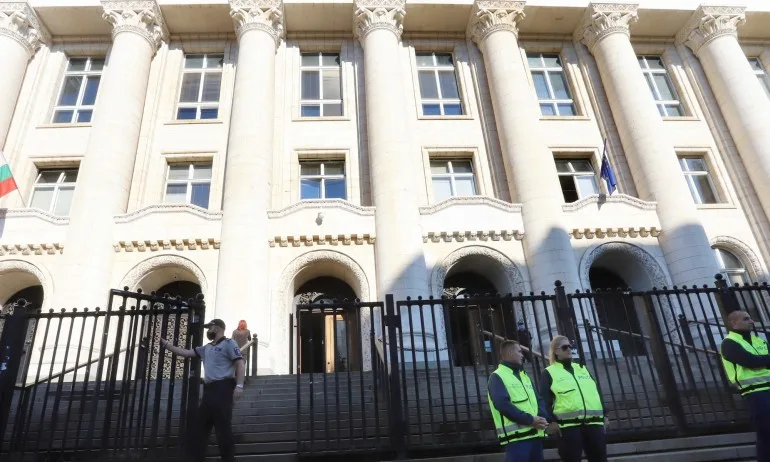 COVID-19 в съда: 66 магистрати са заразени, 200 служители са с положителни тестове - Tribune.bg