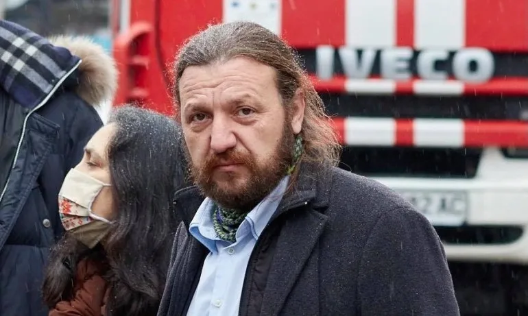 Дрехите му говорят: Кметът на Слатина с откровение - Tribune.bg