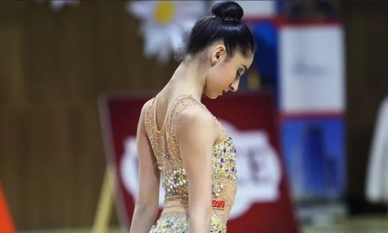 Чудесно представяне на девойките в първия ден на Европейското по художествена гимнастика - Tribune.bg