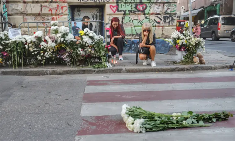 Пореден протест на родители и близки на загинали в пътни инциденти - Tribune.bg