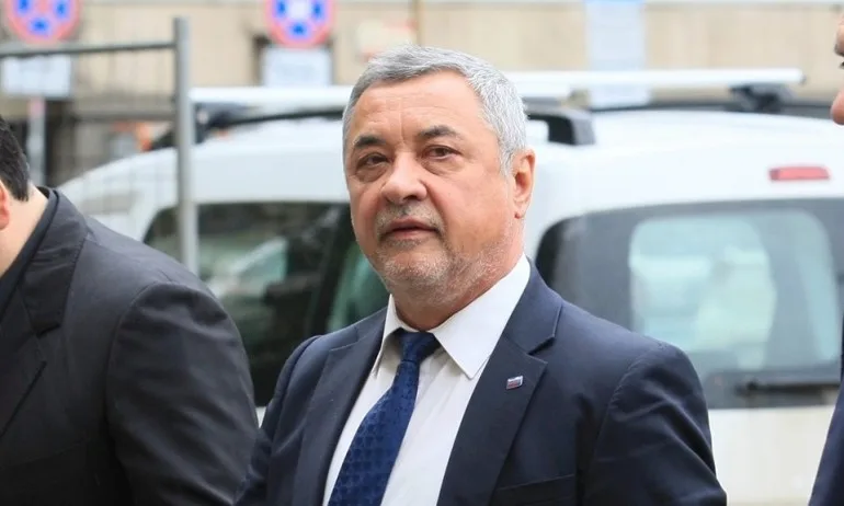 Валери Симеонов: Гласувам България да има дейни и смели хора в ЕП - Tribune.bg