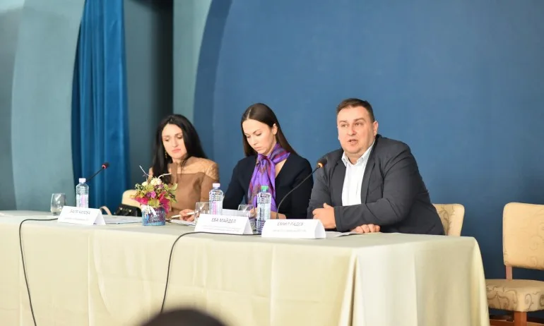 Емил Радев: Нова европейска директива предлага спасителен пояс за задлъжнелите предприятия - Tribune.bg