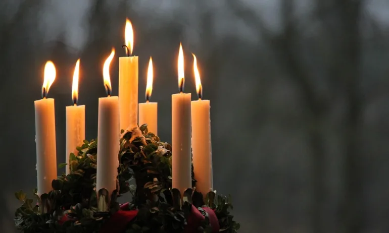 Колоритният декември: Вижте пълен списък с празниците в последния месец на годината - Tribune.bg