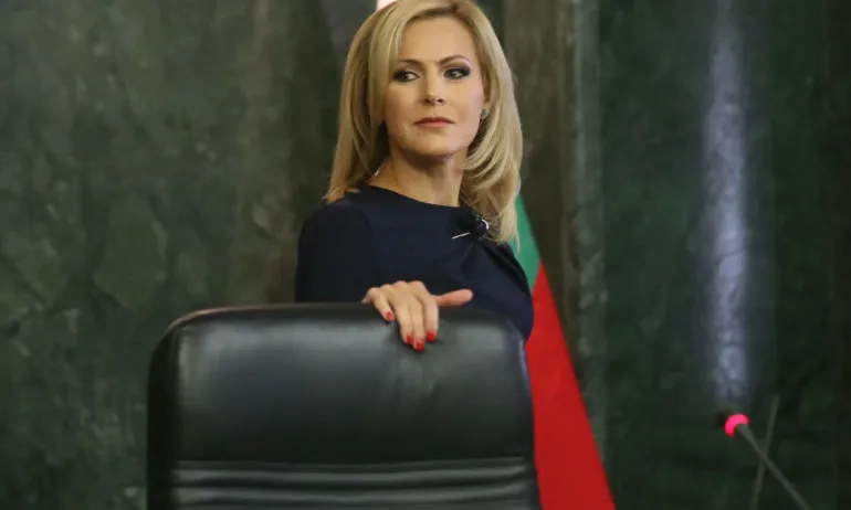 Прокуратурата: Шофьорът на буса с мигранти е българин - Tribune.bg