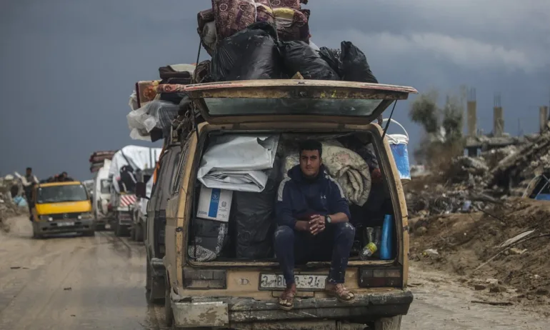 Израел иска от Хамас трима живи заложници на 15 февруари - Tribune.bg