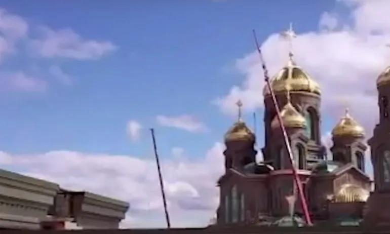 В Русия изграждат църква с мозайки на Путин и Сталин (ВИДЕО) - Tribune.bg