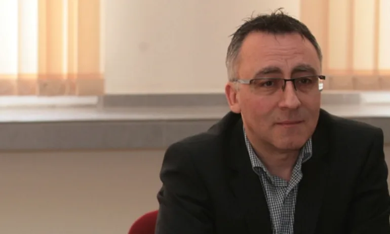 Диян Стаматов за бомбените заплахи: Службите трябва да се раздвижат - Tribune.bg