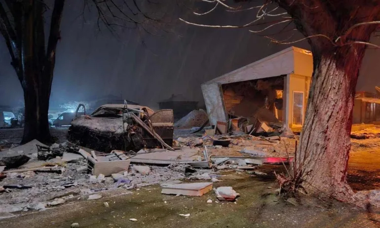 Със 150 км/ч млад шофьор се вряза в баничарница - Tribune.bg