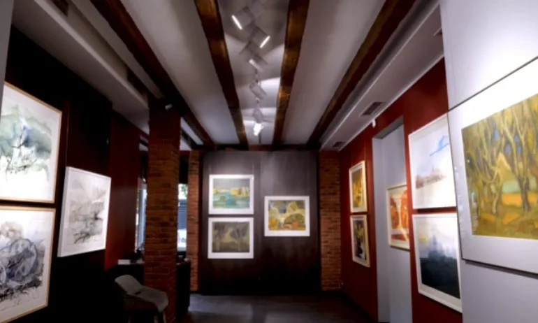 Изложбата беше открита на 22 май и ще продължи до