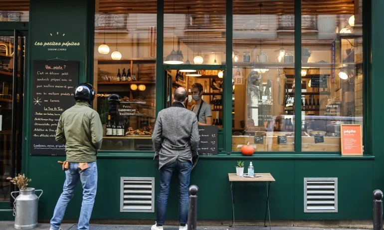 Париж затяга мерките, за да овладее пандемията - Tribune.bg