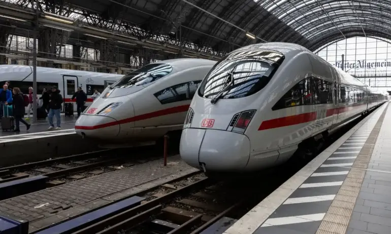 Влакова катастрофа в Германия, има ранени