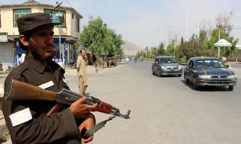 Лидерът на талибаните забрани прозорците с изглед към зоните за жени - Tribune.bg