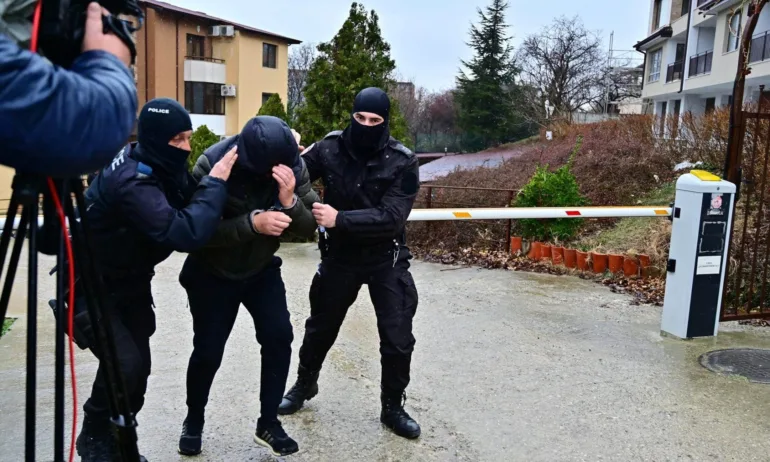 Мащабна акция срещу автокрадци в пет града - Tribune.bg