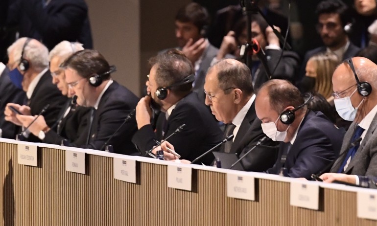 Лавров предупреди със завръщане на кошмарния сценарий на военната конфронтация - Tribune.bg