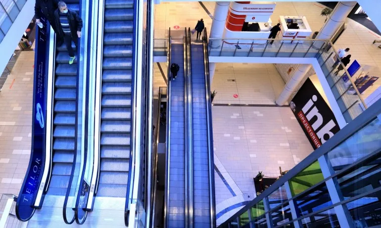 Столичната РЗИ наложи 3 акта за маски при днешните си проверки в молове, фитнеси и заведения - Tribune.bg