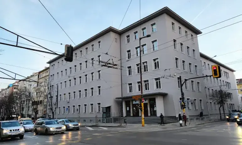 Бонев определи ремонта във Френската гимназия като опасен. От ГЕРБ препоръчаха да се усвои гаранцията - Tribune.bg