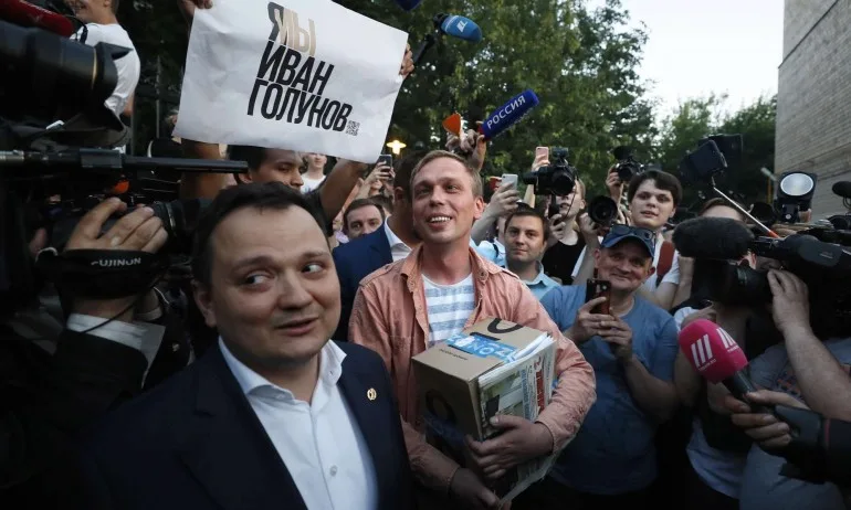 Арестуваният руски журналист излезе на свобода, обеща да продължи с разследванията си - Tribune.bg