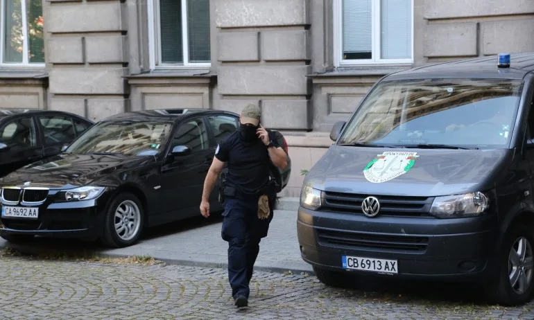 Гешев: В президентството се извършват претърсвания и изземания по две разследвания - Tribune.bg