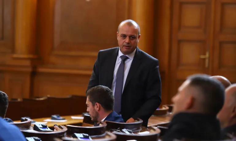 Христо Проданов: Заради истерията от ПП и ДБ започвам да се замислям дали машинният вот не е манипулиран - Tribune.bg