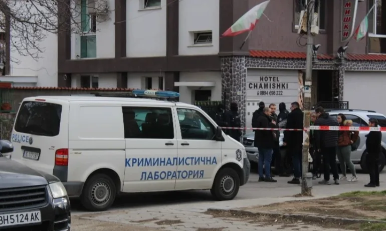 Полицията щурмува семеен хотел в Благоевград - Tribune.bg