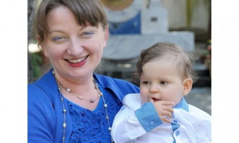 Деница Сачева винаги е знаела, че ще осинови дете: Хората се свързват с любов, а не с кръв - Tribune.bg