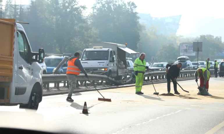 Възстановиха движението по бул. Цариградско шосе след катастрофата с автобус на градския транспорт - Tribune.bg