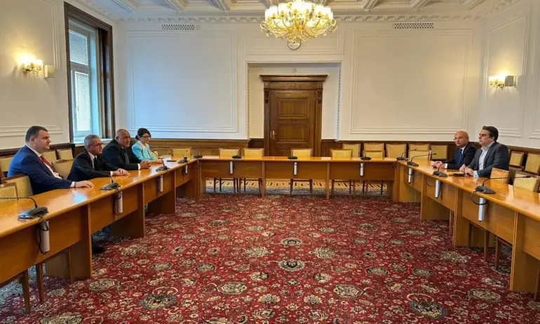 По настояване на парламента държавата възстановява пострадалите от пороите общини - Tribune.bg