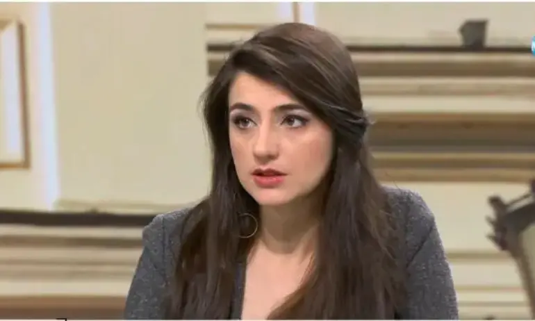 Поканата за правосъден министър в проектокабинета дойде лично от Кирил Петков, разкри Лена Бориславова - Tribune.bg