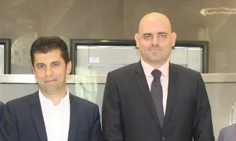 Тежко наследство накарало шефа на ББР, сложен от Петков, да тръгне да емитира 1 млрд. облигации - Tribune.bg