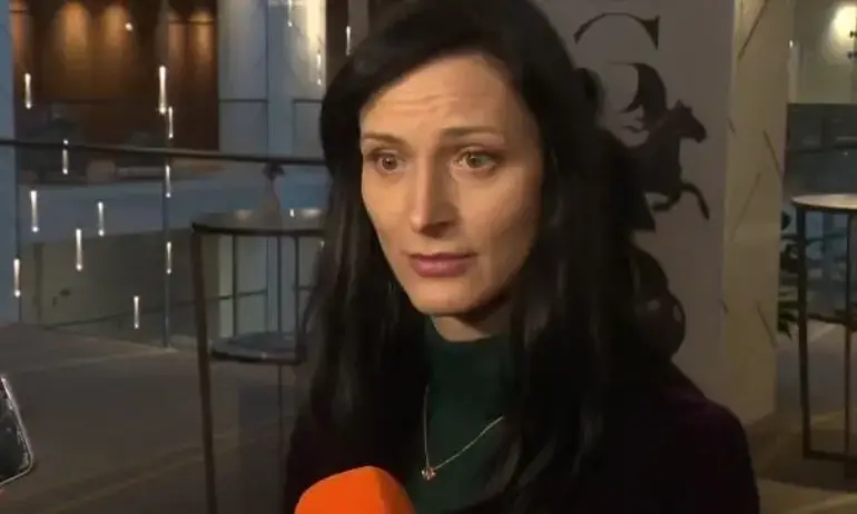 Мария Габриел: Едно правителство не зависи от един човек, а от цял екип - Tribune.bg