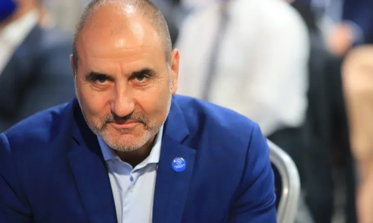 Цветан Цветанов оглави Републиканци за България, оплака се от репресии срещу членове на партията му - Tribune.bg