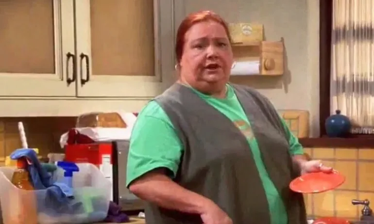 Напусна ни актрисата Кончата Феръл от хитовия сериал Двама мъже и половина - Tribune.bg