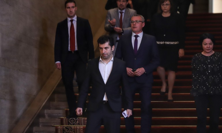 В Украйна ракети по АЕЦ не могат да съборят правителството, у нас младеж от ГЕРБ – може - Tribune.bg