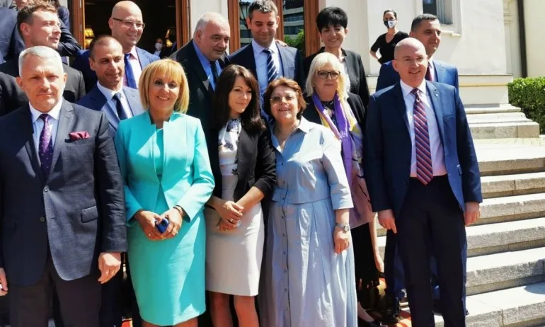 Ново 20: Манолова се отрече от Настимир Ананиев и ПП Волт - Tribune.bg