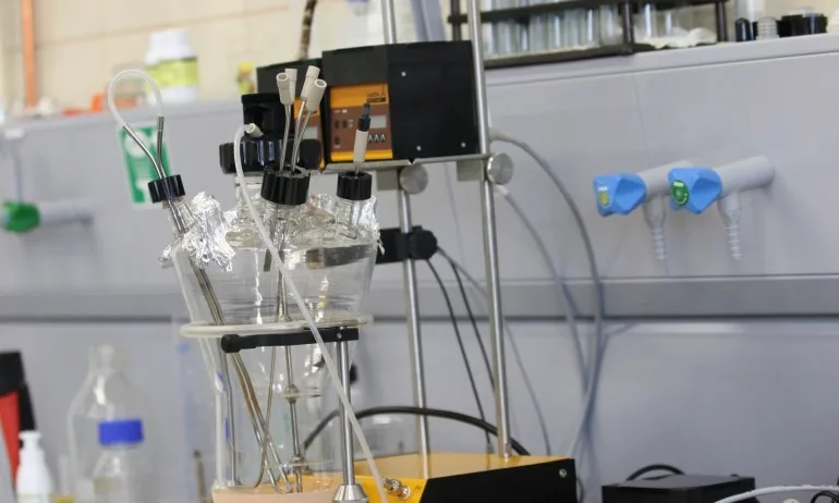 До месец-два започват клиничните изпитания на молекулата за коронавируса - Tribune.bg