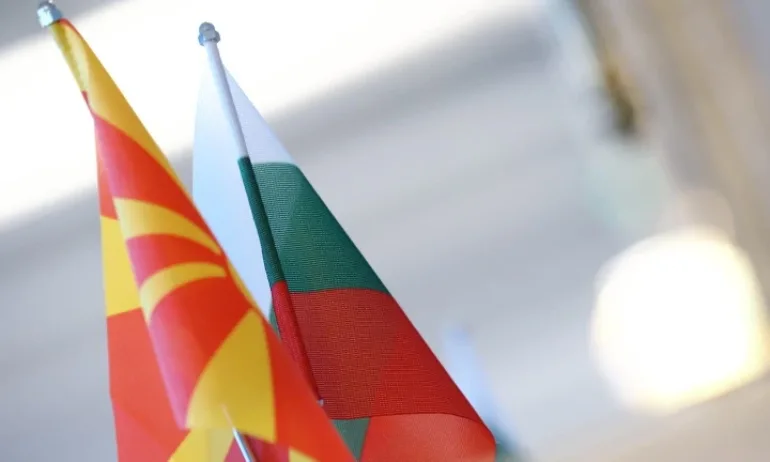 Гроздан Караджов за Коридор 8: Николоски разказва македонски приказки за лека нощ - Tribune.bg