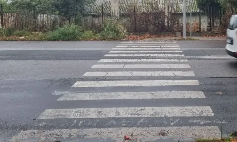 В първия учебен ден: Кола блъсна дете на пешеходна пътека в Русе - Tribune.bg