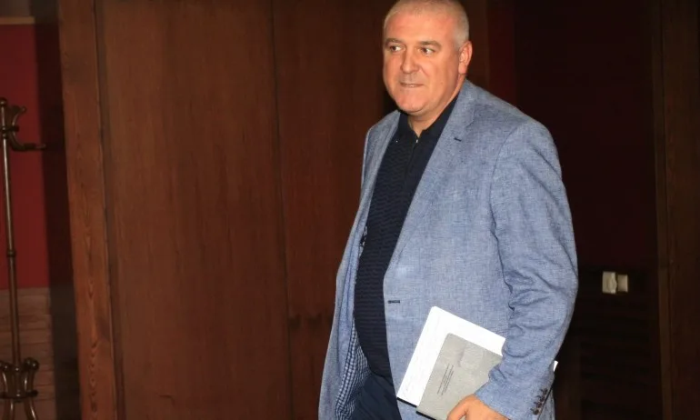 Шефът на Агенция Митници Георги Костов е с коронавирус - Tribune.bg