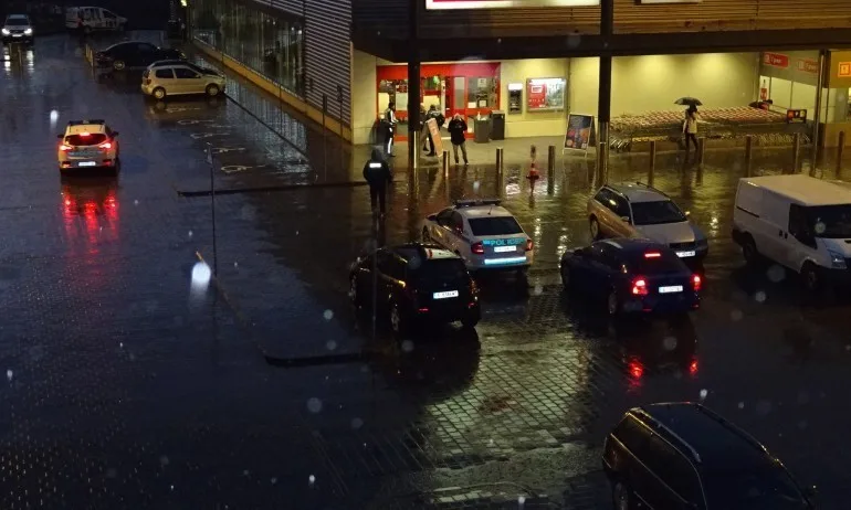 Неофициално: Близо 100 хиляди лева са откраднати от хипермаркета в Сандански - Tribune.bg