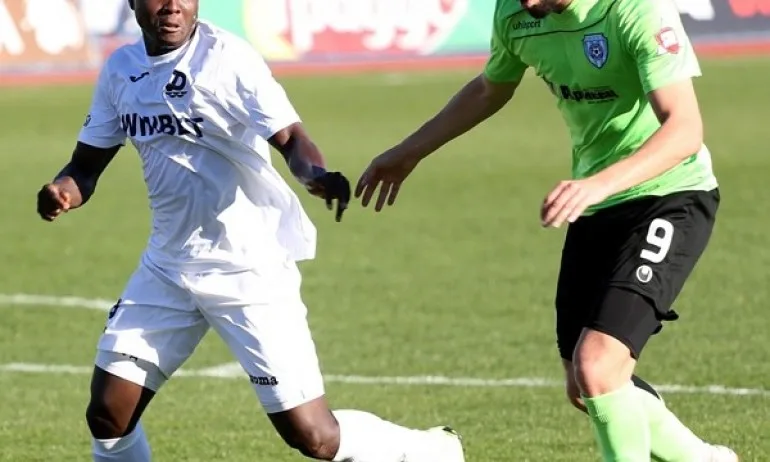 Скандално съдийство спря Черно море в Русе - Tribune.bg