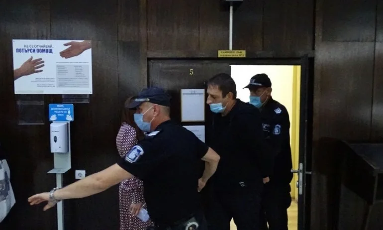 Задържаният за палежа на Купола в Благоевград остава в ареста - Tribune.bg
