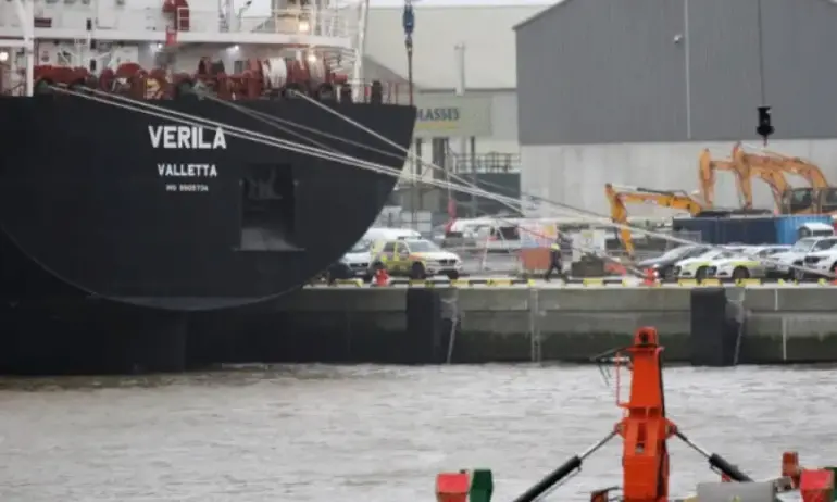 Петима българи от екипажа на кораба Верила са задържани в Ирландия - Tribune.bg